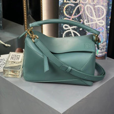 로에베 퍼즐백 스몰 엣지 매트레더