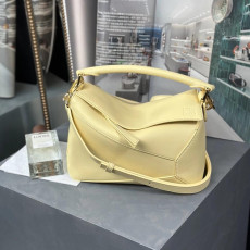 로에베 퍼즐백 스몰 24cm 소프트가죽