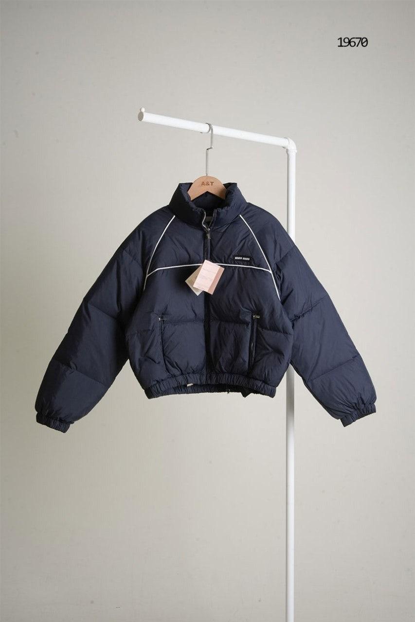 미우미우 테크니컬 퐁제 다운 패딩 (국내배송)