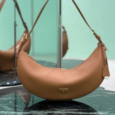 프라다 가죽 숄더백 라지 1BC255