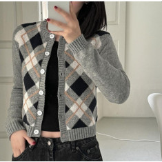 프라다 아가일 가디건 (국내배송)