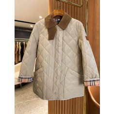 버버리 다이아몬드 퀼팅 자켓 (국내배송)