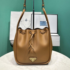 프라다 달링 버킷백