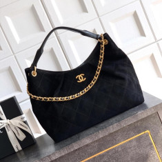 샤넬 26C 크루즈 스웨이드 호보백 미듐 AS5979