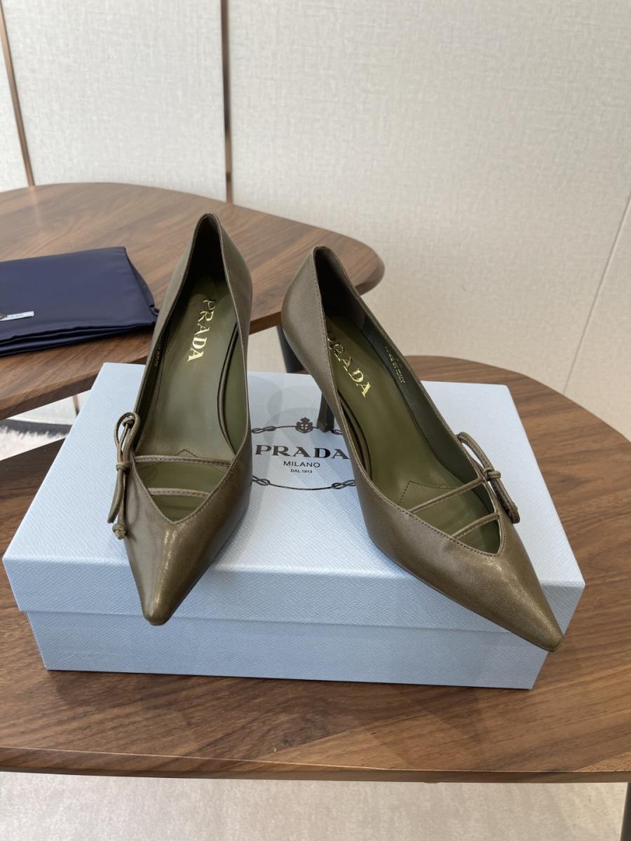 프라다 26SS 펌프스 하이힐 8cm