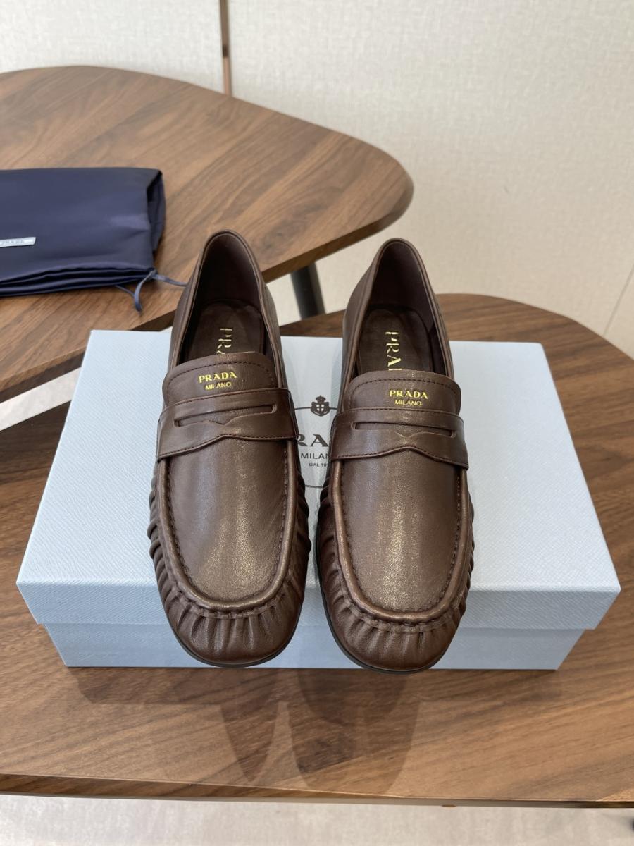 프라다 25SS 가죽 로퍼