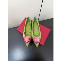 로저비비에 26SS 로즈 플랫슈즈