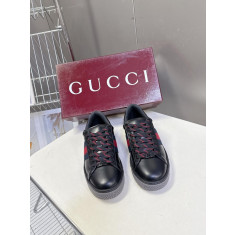 구찌 26SS 남성 스니커즈