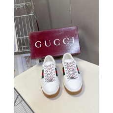 구찌 26SS 남성 스니커즈