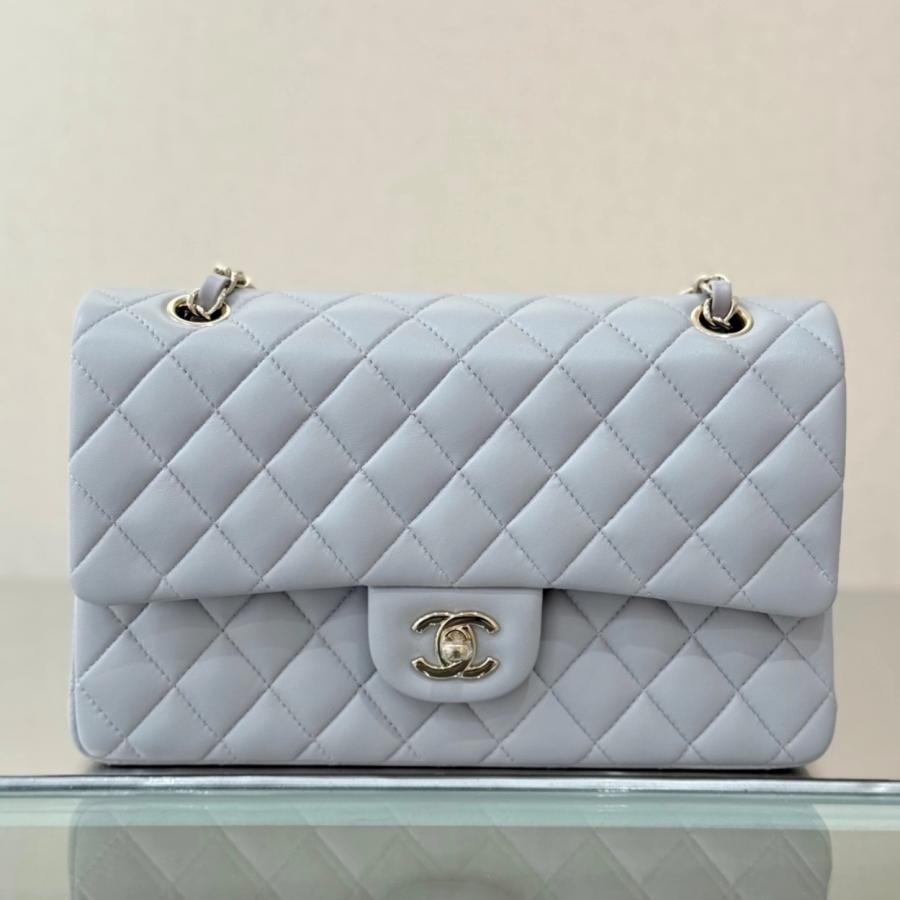 샤넬 클래식 미듐 25cm 램스킨