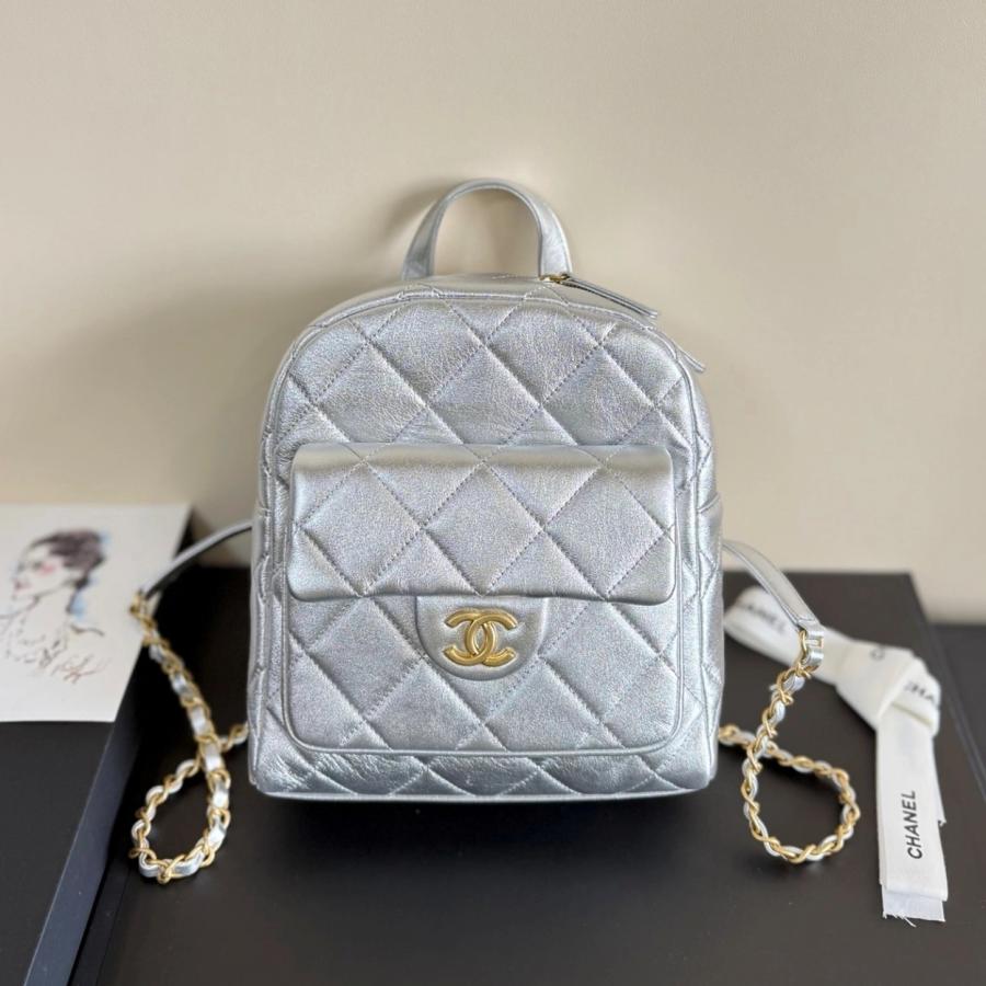 샤넬 미니 백팩 실버 AS5793