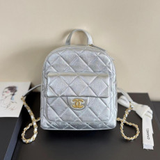 샤넬 미니 백팩 실버 AS5793
