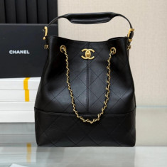 샤넬 25A 공방 가죽 쇼핑백 AS5636