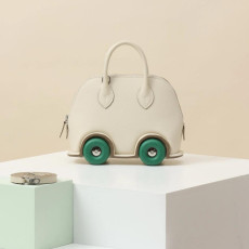 에르메스 볼리드 온 휠 18 앱송