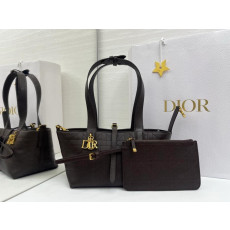 디올 뚜주흐 쇼퍼백 다크브라운 스몰