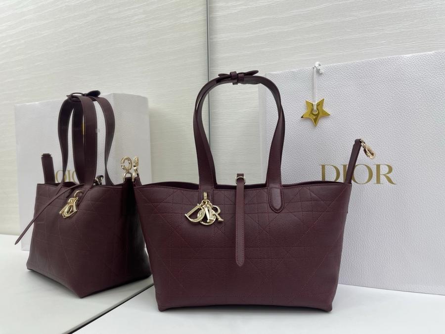 디올 뚜주흐 쇼퍼백 와인 미듐