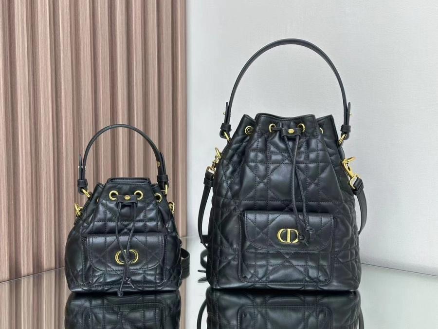 디올 카로 램스킨 버킷백 나노, 스몰