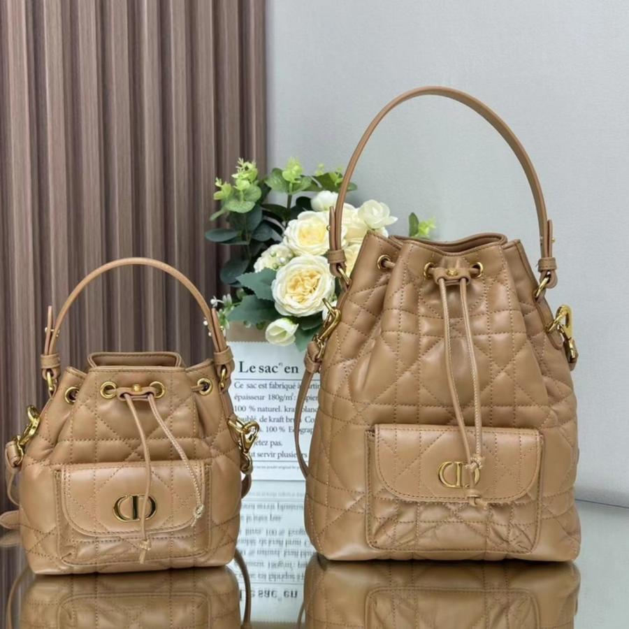 디올 카로 램스킨 버킷백 나노, 스몰