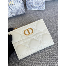 디올 램스킨 카로 달리아 지갑