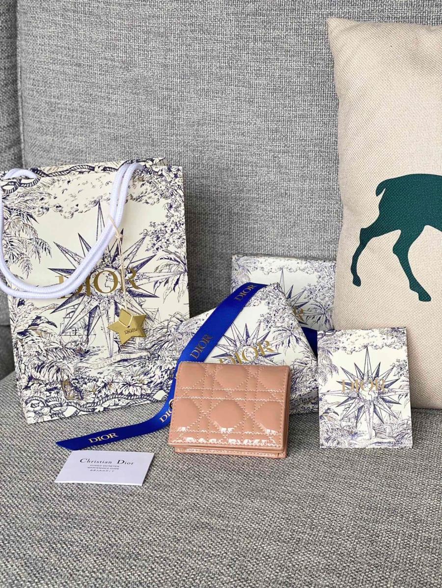 디올 레이디 페이던트 반지갑