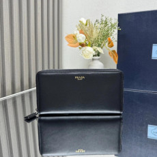 프라다 로고 장지갑