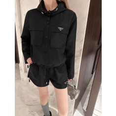 프라다 라이트 나일론 셋업