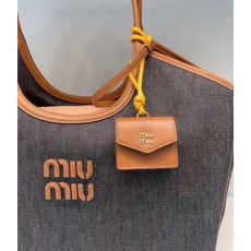 미우미우 로프 키링 (국내배송)