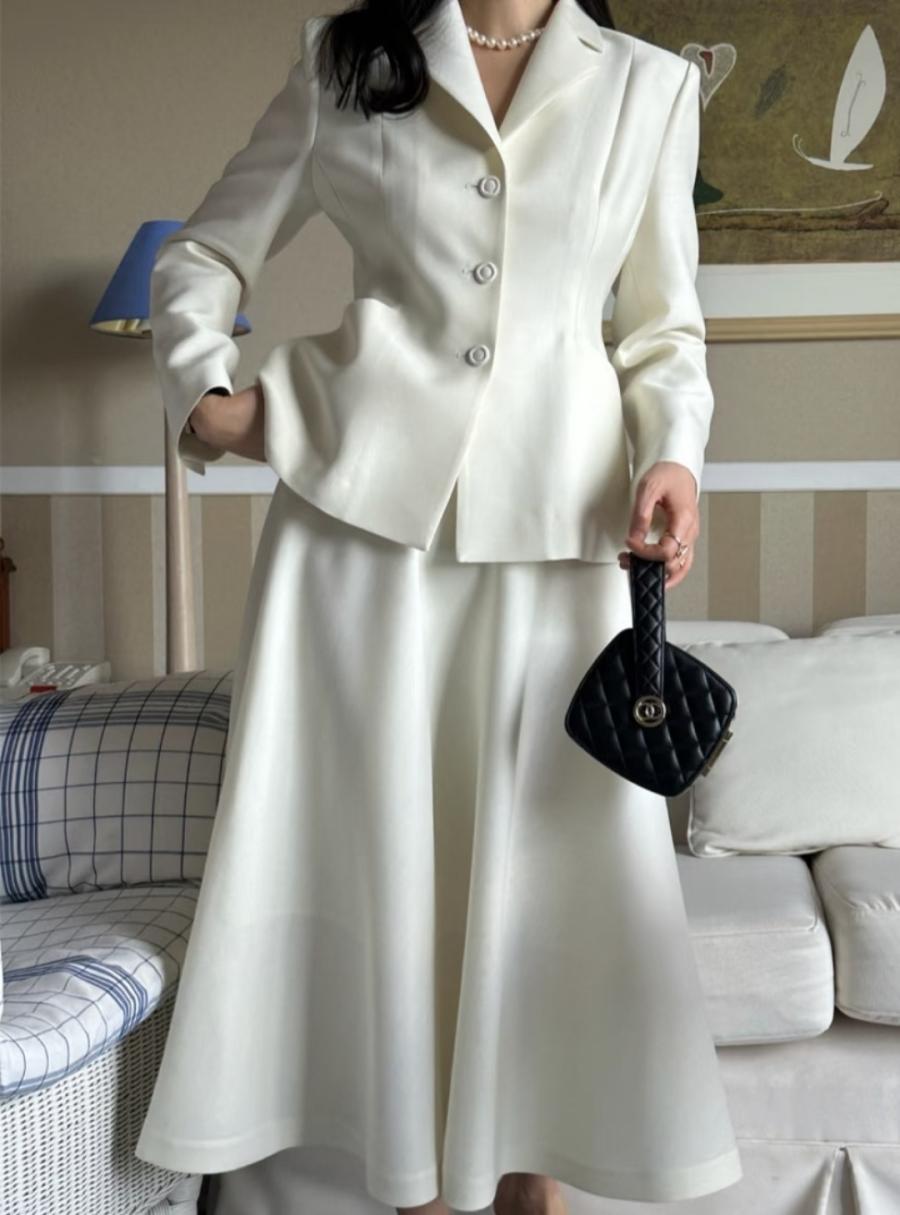 디올 슬림핏 투피스