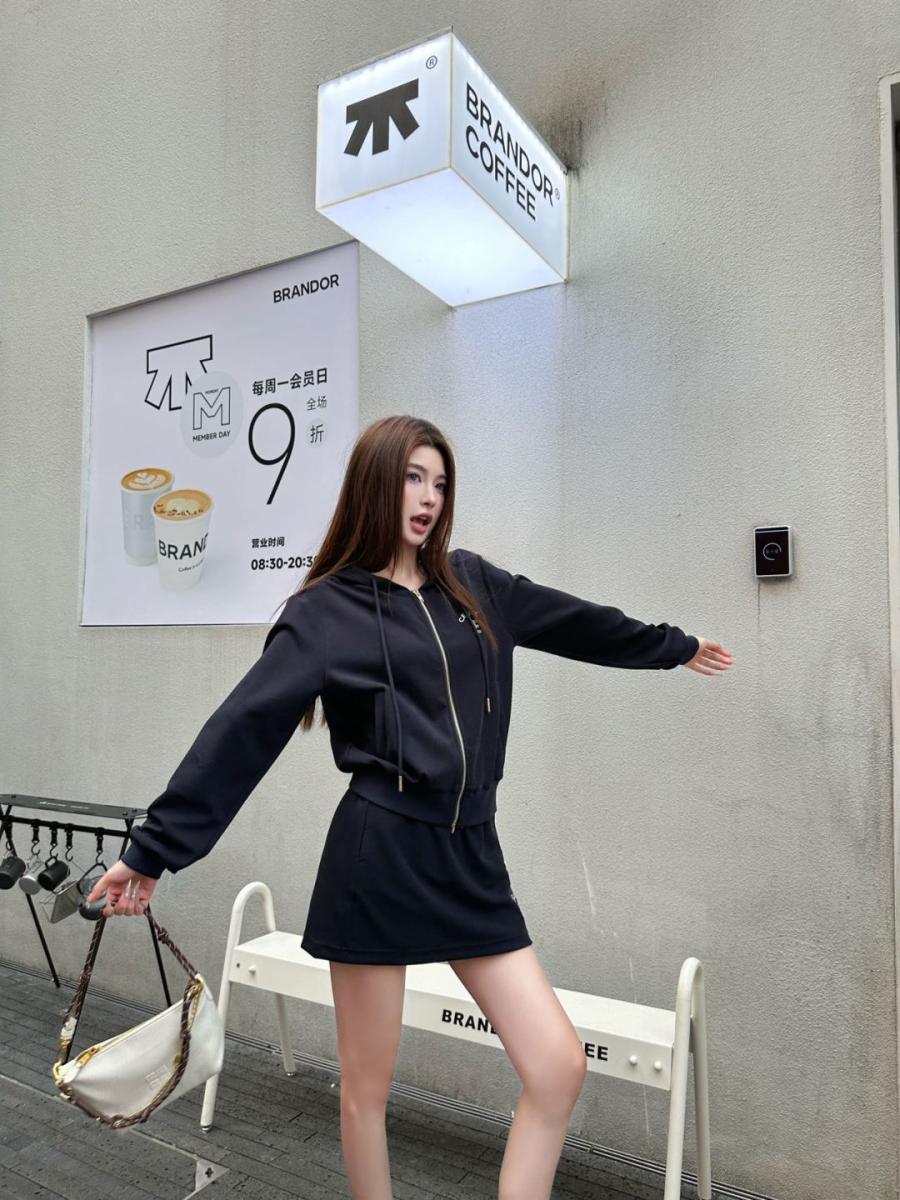 셀린느 후디 스커트 셋업