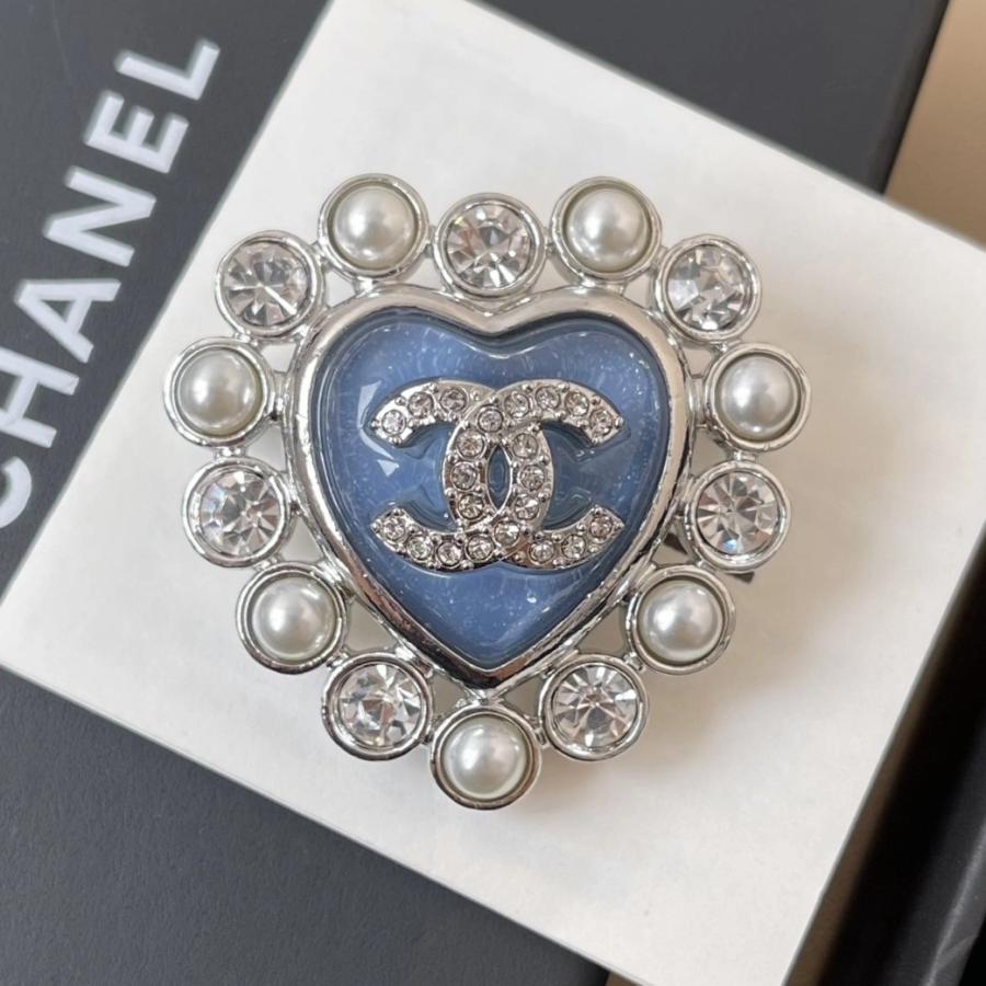 샤넬 블루 하트 브로치