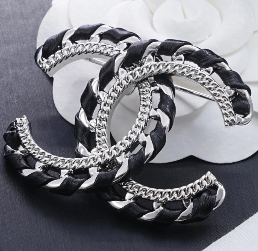 샤넬 실버 브로치