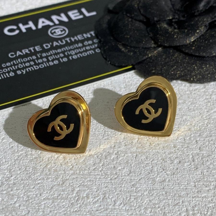 샤넬 블랙 하트 귀걸이