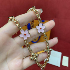 루이비통 무라카미 다카시 체리블라썸 체인 백참 키링