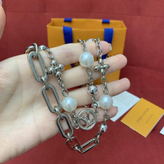 루이비통 미드나이트 펄 체인 백참 키링