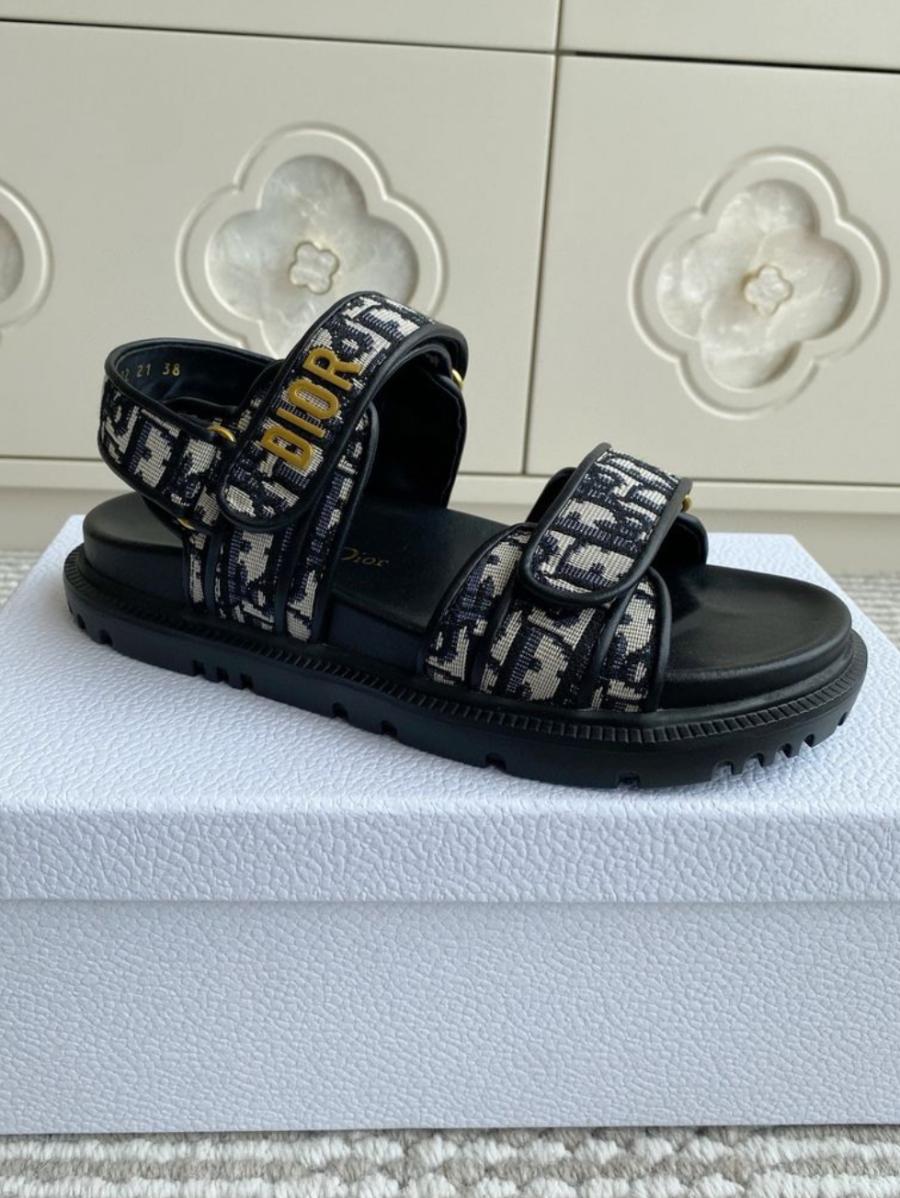 디올 오블리크 액트 샌들