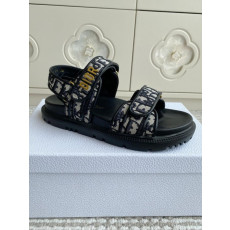 디올 오블리크 액트 샌들