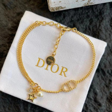 디올 쁘띠 CD 스타 진주 팔찌 2컬러